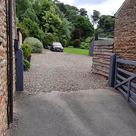 Larch Ruston Dog Friendly With Hot Tub