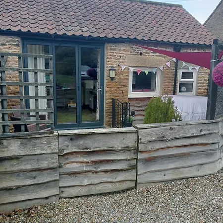 펜션 Larch Ruston With Hot Tub, Dogs Go Free *