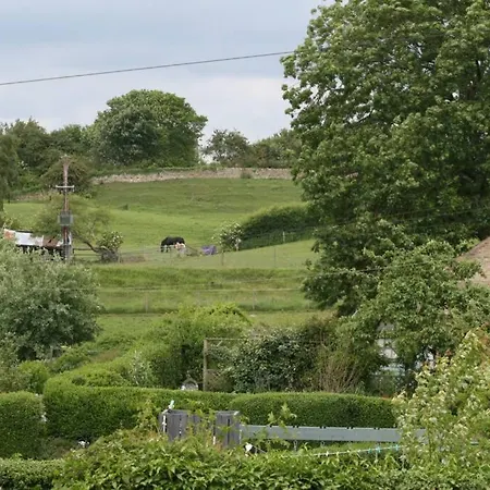 Larch Ruston Dog Friendly With Hot Tub Holiday home