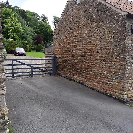 Larch Ruston Dog Friendly With Hot Tub Holiday home