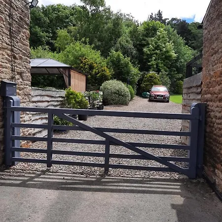 Larch Ruston Dog Friendly With Hot Tub Scarborough