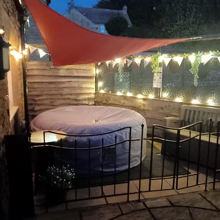 Larch Ruston With Hot Tub, Dogs Go Free * Scarborough