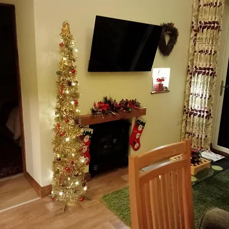 Holiday home Larch Ruston With Hot Tub, Dogs Go Free *