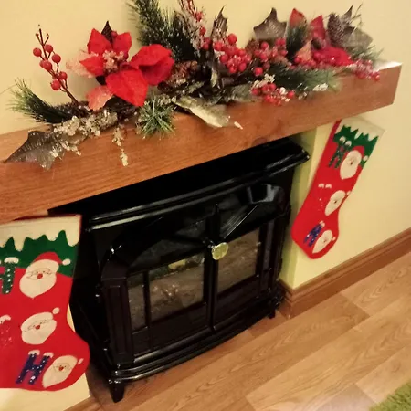 Larch Ruston With Hot Tub, Dogs Go Free