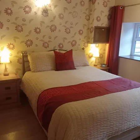 Larch Ruston With Hot Tub, Dogs Go Free Vakantiehuis Scarborough