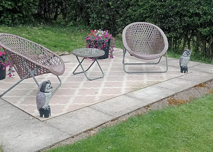 Larch Ruston With Hot Tub, Dogs Go Free