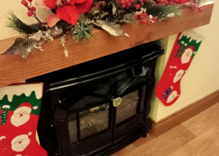 Larch Ruston With Hot Tub, Dogs Go Free