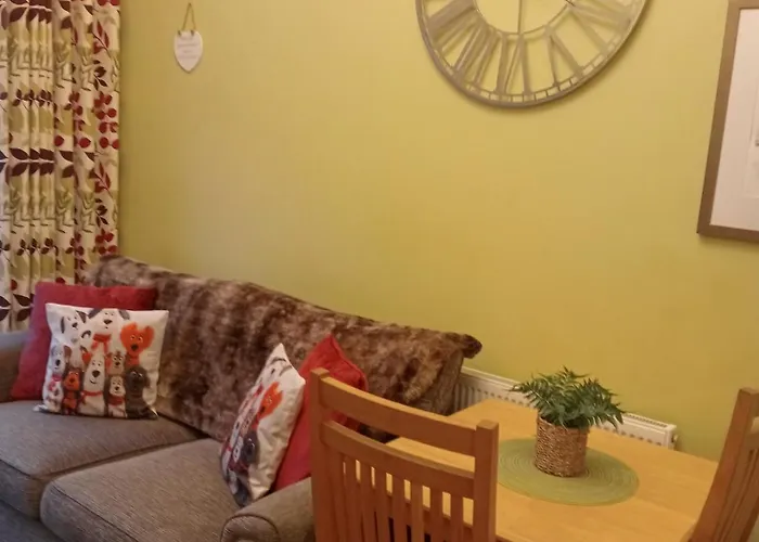 Larch Ruston With Hot Tub, Dogs Go Free 度假居 *